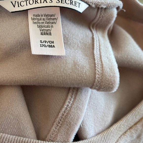 Victoria’s Secret velour pink soft cross back sweatshirt lounge top, S - Picture 3 of 3